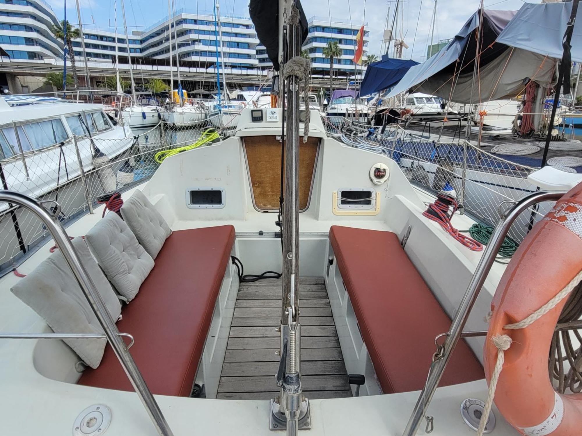 Experience On A Sailboat To Sleep Hotel Sant Adrià de Besòs Eksteriør billede